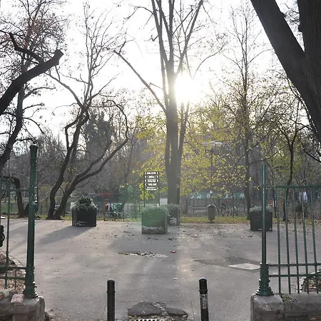 Spacious Cismigiu Park